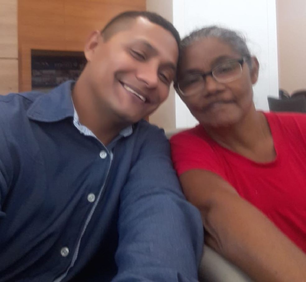 Filho conta que se sente feliz por ter doado parte do fÃ­gado Ã  mÃ£e: 'devolvi sÃ³ um pouco do que ela jÃ¡ me deu' â Foto: Arquivo pessoal 