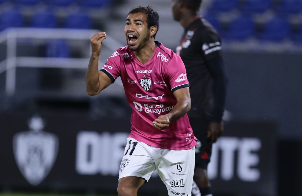 Corinthians libera Sornoza ao Independiente del Valle e mantém direitos do meia 
