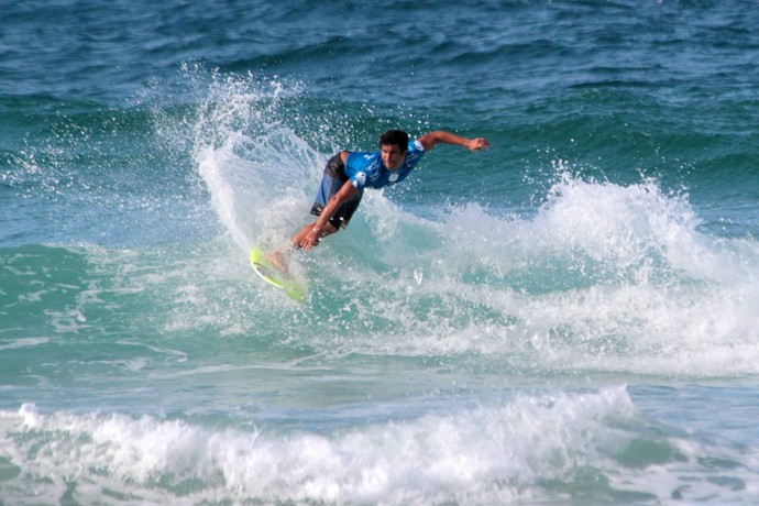 Ítalo Ferreia na segunda fase da etapa de Gold Coast do Mundial de Surfe (Foto: Luciana Pinciara / Motion Photos)