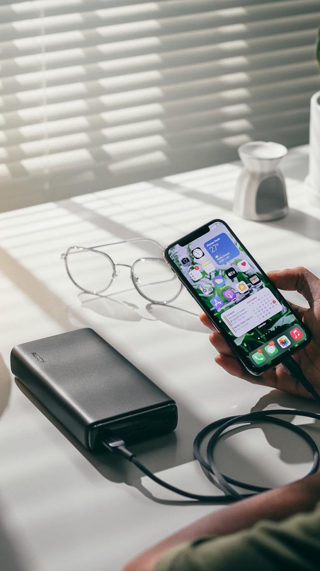 Sua bateria já era? 6 power banks de até 50.000 mAh para não ficar na mão