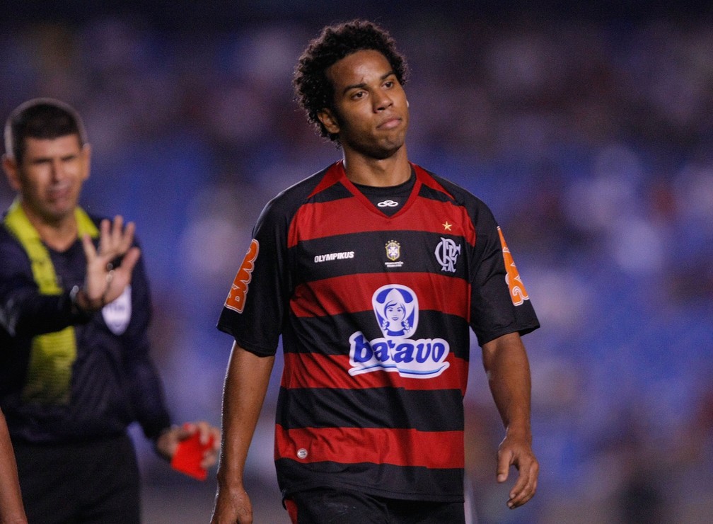 Fernando, irmão de Carlos Alberto, defendeu o Flamengo em 2010 — Foto: Buda Mendes/LatinContent via Getty Images