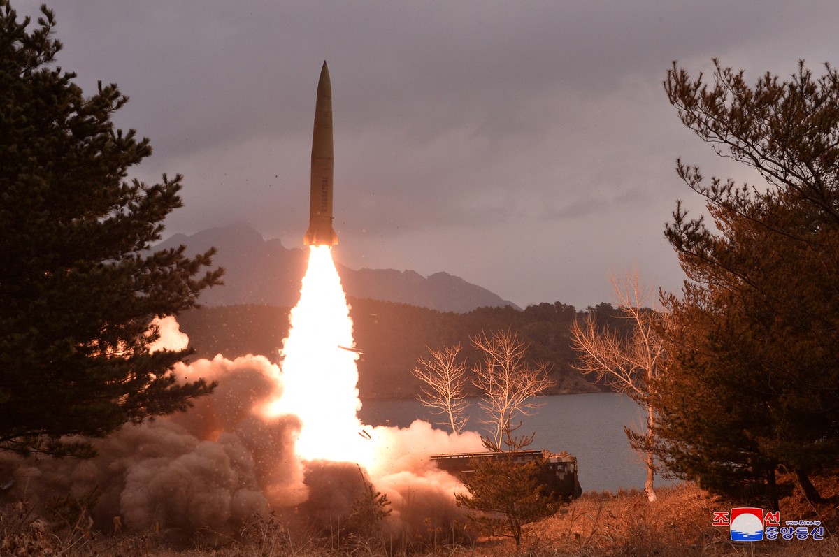 Agencia: Corea del Norte lanza dos misiles en ejercicios militares |  mundo