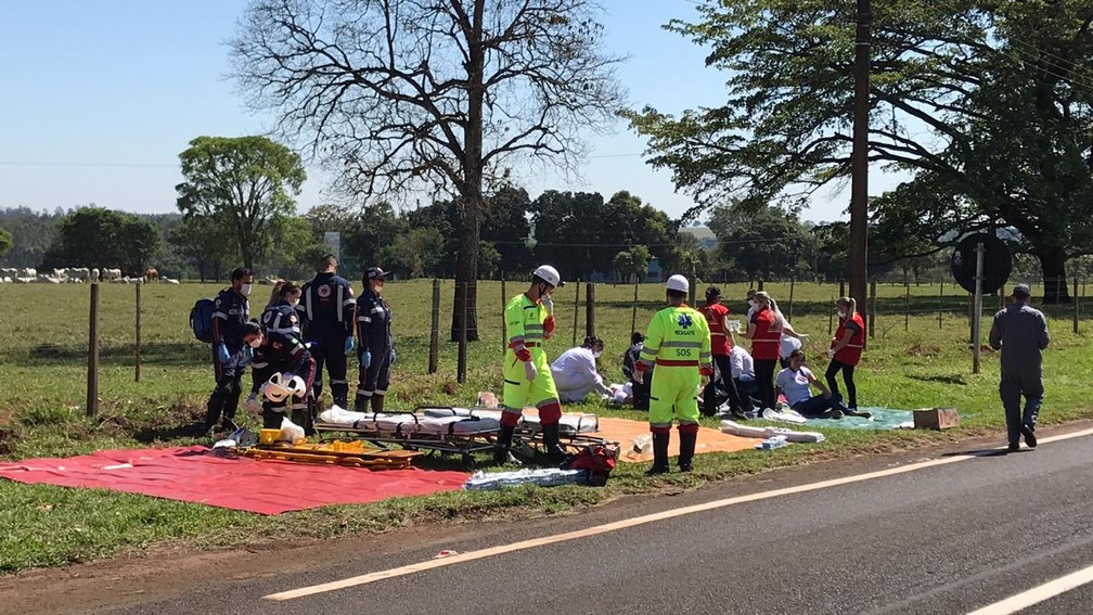 Simulado de acidente mobilizou equipes e chamou a atenção em Assis — Foto: Wagner Jardim/ The Brothers 