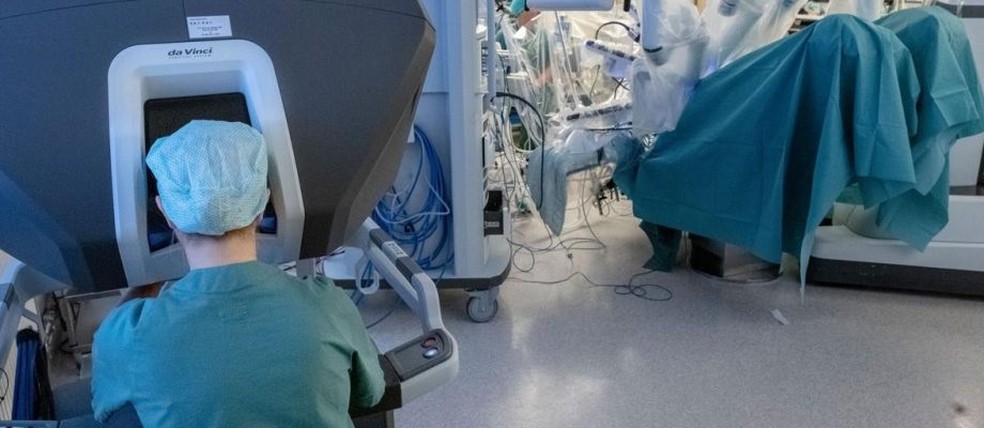 Nasce primeiro bebê do mundo depois de transplante de útero com cirurgias assistidas só por robôs | Saúde | Crescer