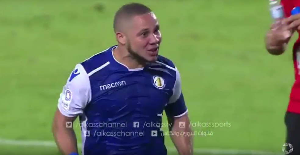 Madson garante vitória do Al Khor no Catar com gol polêmico (Foto: Reprodução / Youtube)