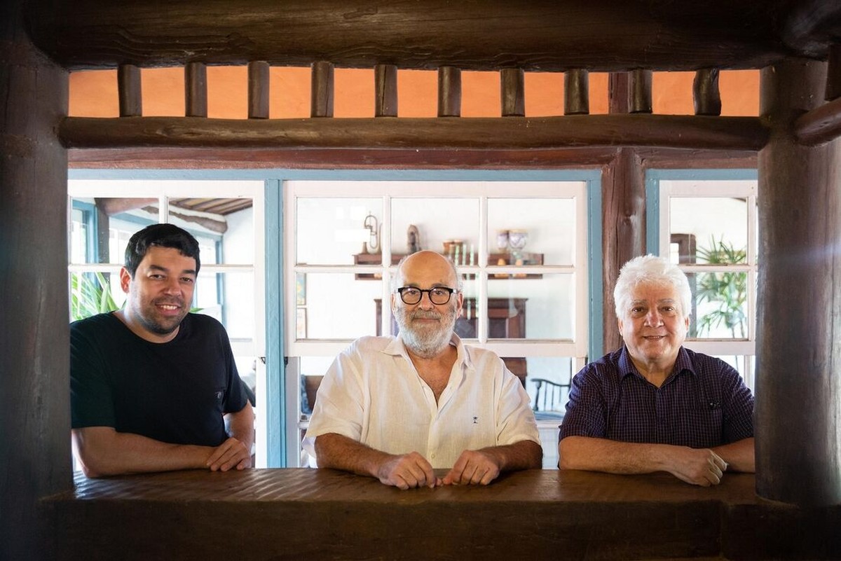 CelloSam3aTrio toca Chico Buarque e celebra Caetano Veloso no álbum ‘Flor do milênio’ |  Weblog do Mauro Ferreira