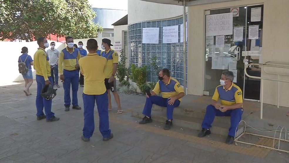 Funcionários dos Correios em MT aderem à greve nacional ...