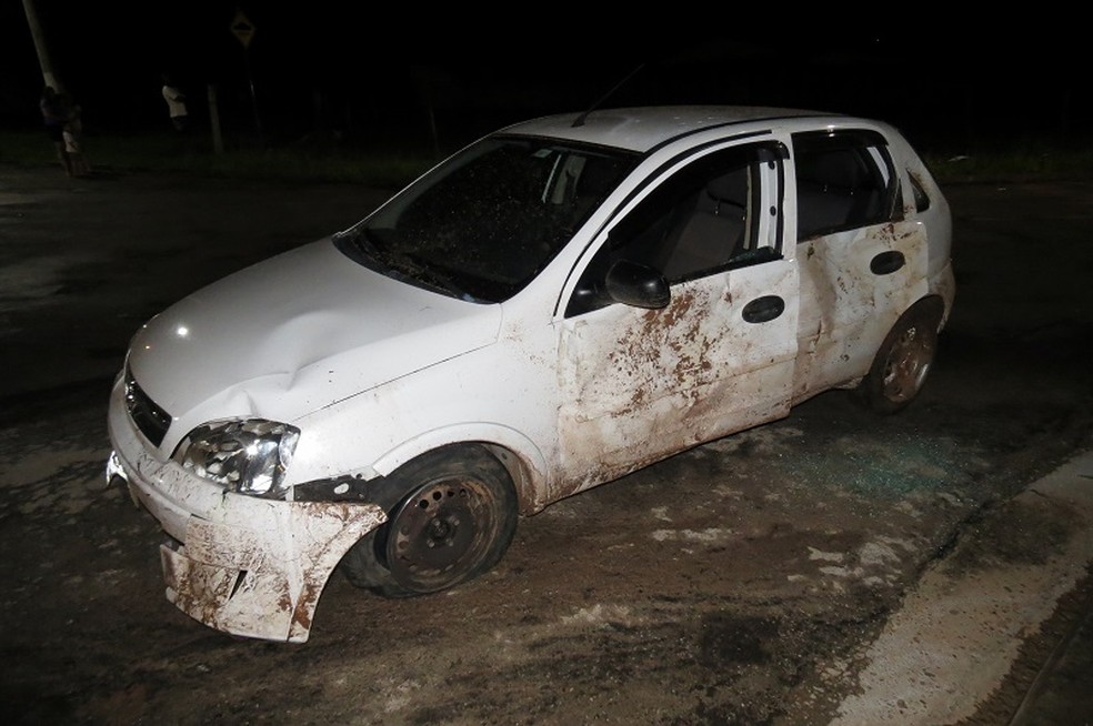 Boi é atropelado por carro em Dracena — Foto: Jorge Zanoni 