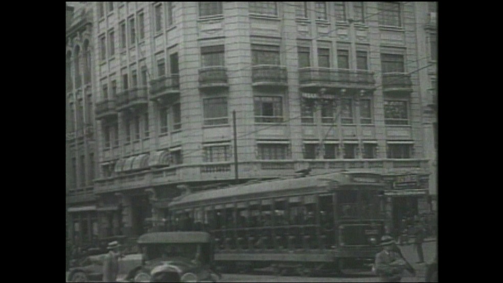 Bonde circulando por São Paulo — Foto: Reprodução/TV Globo