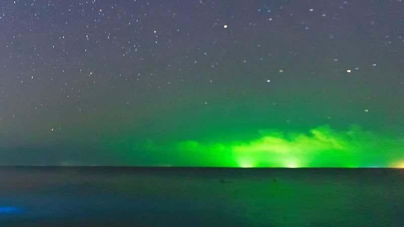 Especialistas acreditam que os mares leitosos sejam causados ​​por bactérias bioluminescentes que se comunicam umas com as outras (Foto: Getty Images via BBC News)