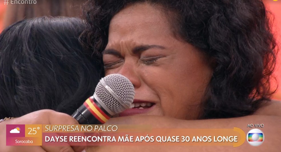 Reencontro no palco do 'Encontro' — Foto: TV Globo