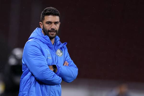 Palmeiras demite técnico Ricardo Belli do futebol feminino