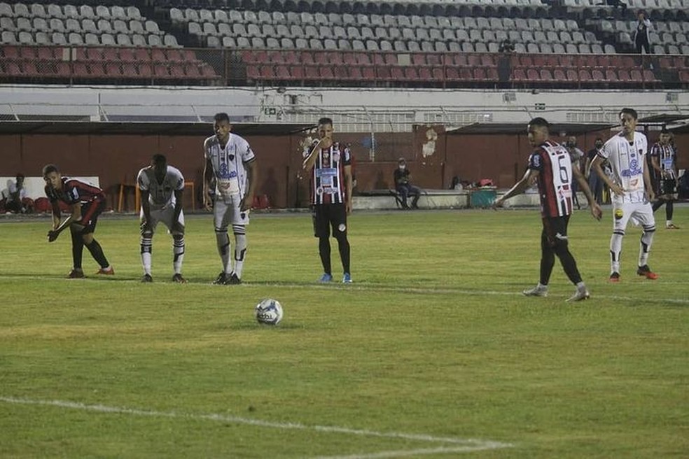 Atlético-BA e Botafogo-PB ficaram no empate no Estádio Carneirão, em Alagoinhas — Foto: MR Fotografia / Atlético-BA