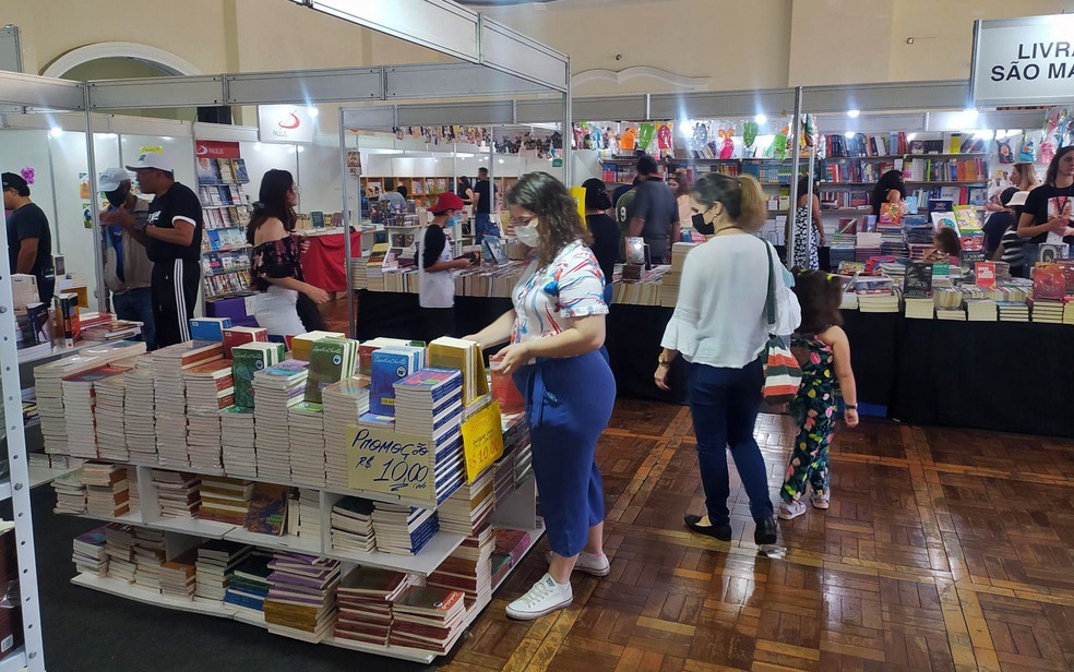 Comércio em Poços de Caldas, MG — Foto: Beatriz Mendes