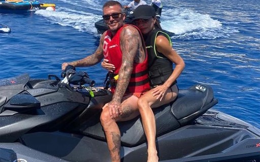 David Beckham e Victoria Beckham curtem Saint-Tropez com a família