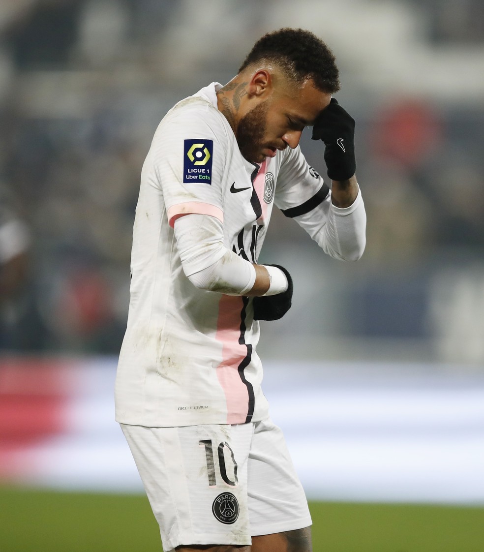Neymar faz dança para homenagear Marília Mendonça em seu segundo gol pelo PSG contra o Bordeaux — Foto: Stephane Mahe/Reuters