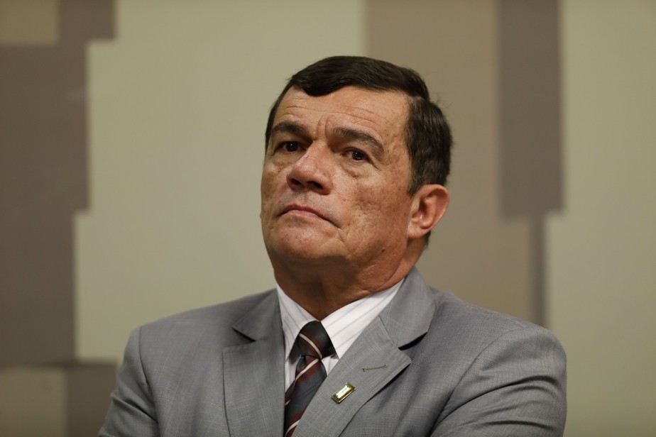 O ministro da Defesa, Paulo Sérgio Nogueira, durante audiência no Senado