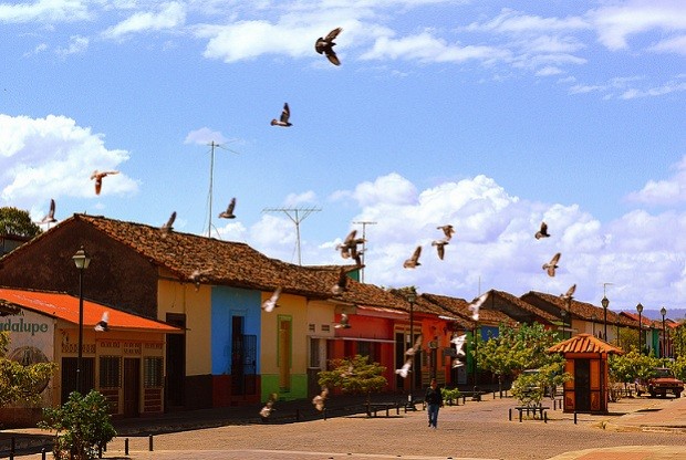 La Calzada, principal rua de Granada, na Nicarágua (Foto: Eileen Mairena Cunningham/Flickr @Alba Sud Fotografia) La Calzada, principal rua de Granada, na Nicarágua (Foto: Eileen Mairena Cunningham/Flickr @Alba Sud Fotografia)