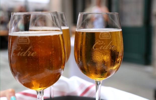 cerveja-brinde-copo-ambev-ab inbev (Foto: Rob Kim/Getty Images)