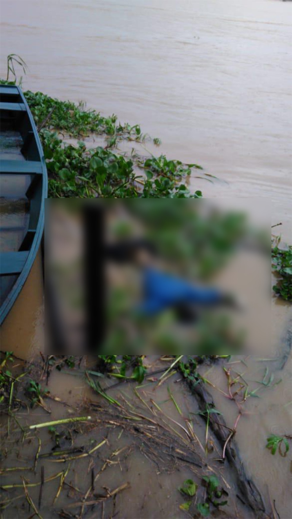 Corpo de homem é encontrado no rio Mamoré, em Guajará-Mirim, RO — Foto: Reprodução/Whatsapp 