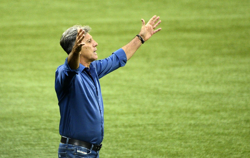 Renato pede desculpas à torcida e diz que Grêmio irá tomar providências após vice