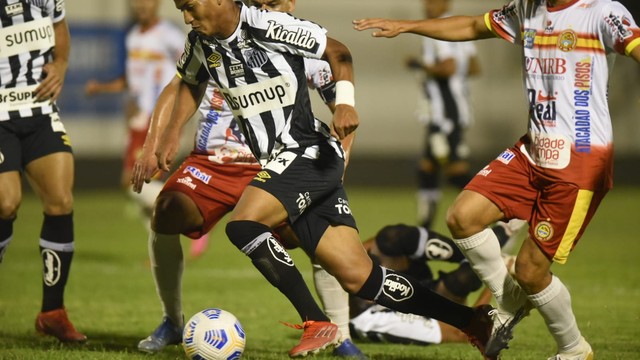 Ex-Flamengo, Reinier tem mudança no futebol espanhol e jornal elogia  postura