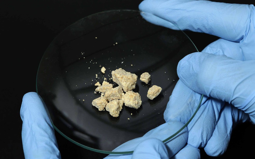 Pasta base de cocaína usada nos testes da vacina (Foto: Foca Lisboa/UFMG)