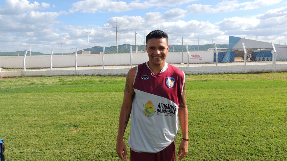 Elvis é o principal nome do Afogados — Foto: Rômulo Alcoforado