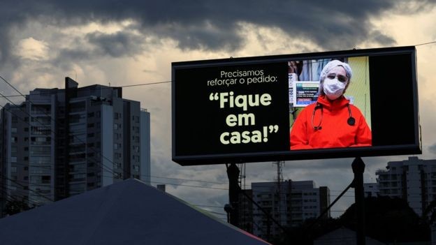 BBC - Ao longo dos últimos dias, os casos de covid-19 continuaram acelerando de forma expressiva no Brasil e outros emergentes. (Foto: Reuters via BBC)