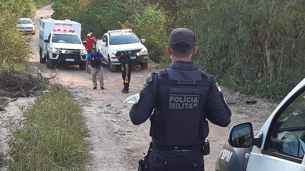 Homem morreu e mulher foi socorrida após atentado a tiros em Macaíba, na Grande Natal. — Foto: Sérgio Henrique Santos/Inter TV Cabugi