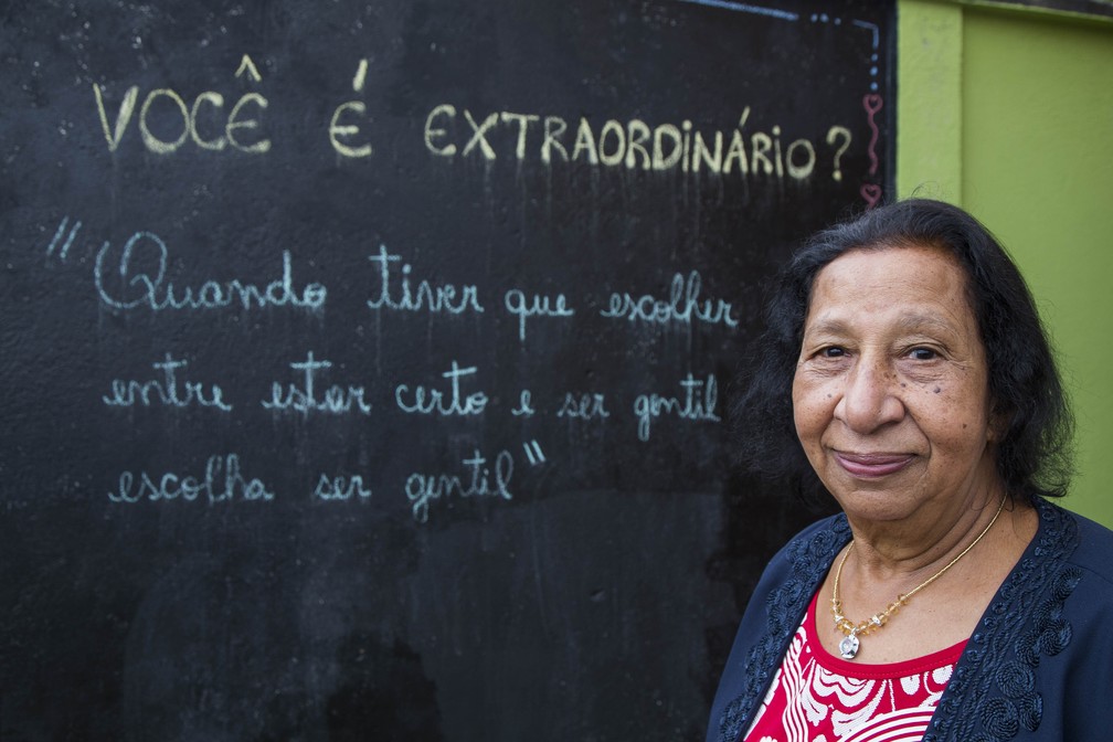 A aposentada conta que sempre sonhou em aprender a ler e a escrever  (Foto: Valdecir Galor/SMCS)