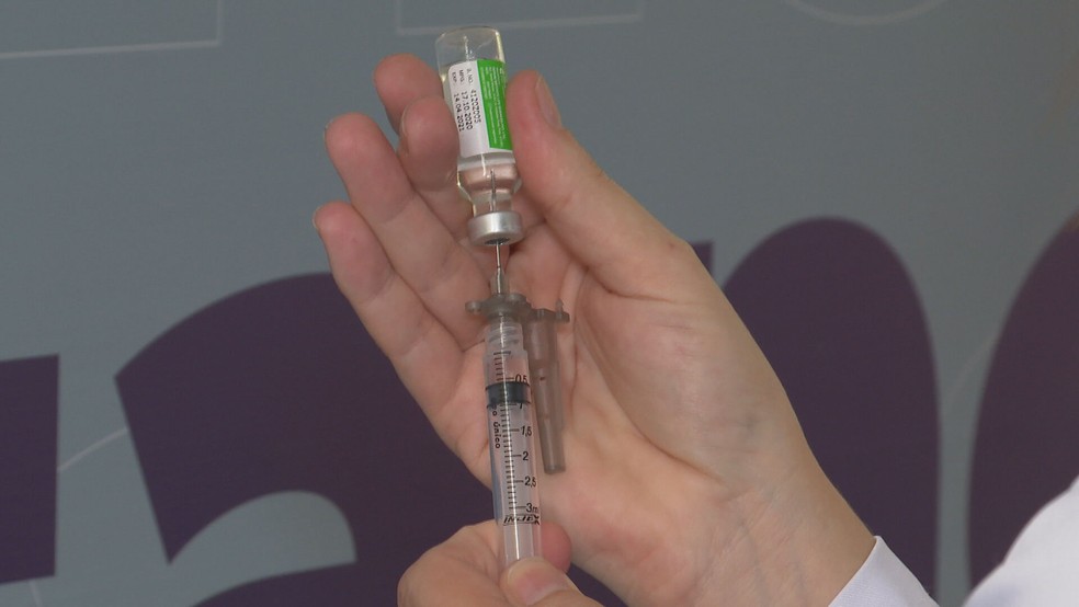 Dose de imunizante contra a Covid-19 — Foto: TV Globo / Reprodução