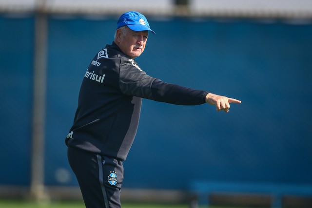 Copa do Brasil cria dilema interno no Grêmio