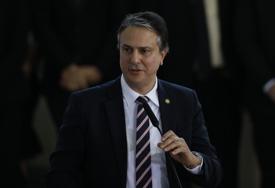 O ministro da Educação, Camilo Santana,