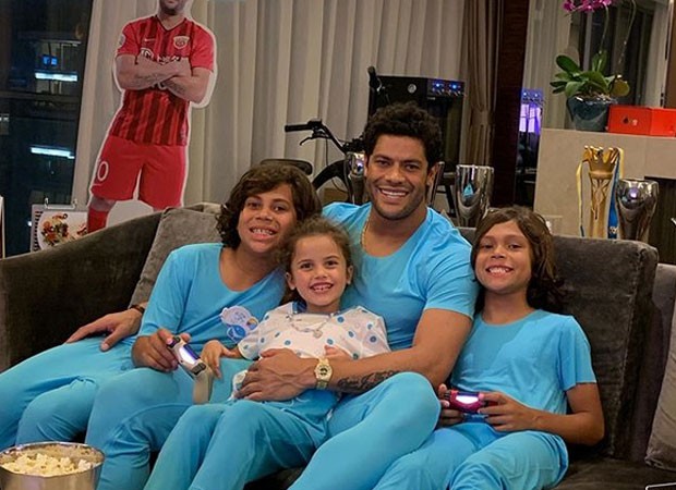 Hulk com os filhos, Ian, Alice e Tiago (Foto: Reprodução/Instagram)