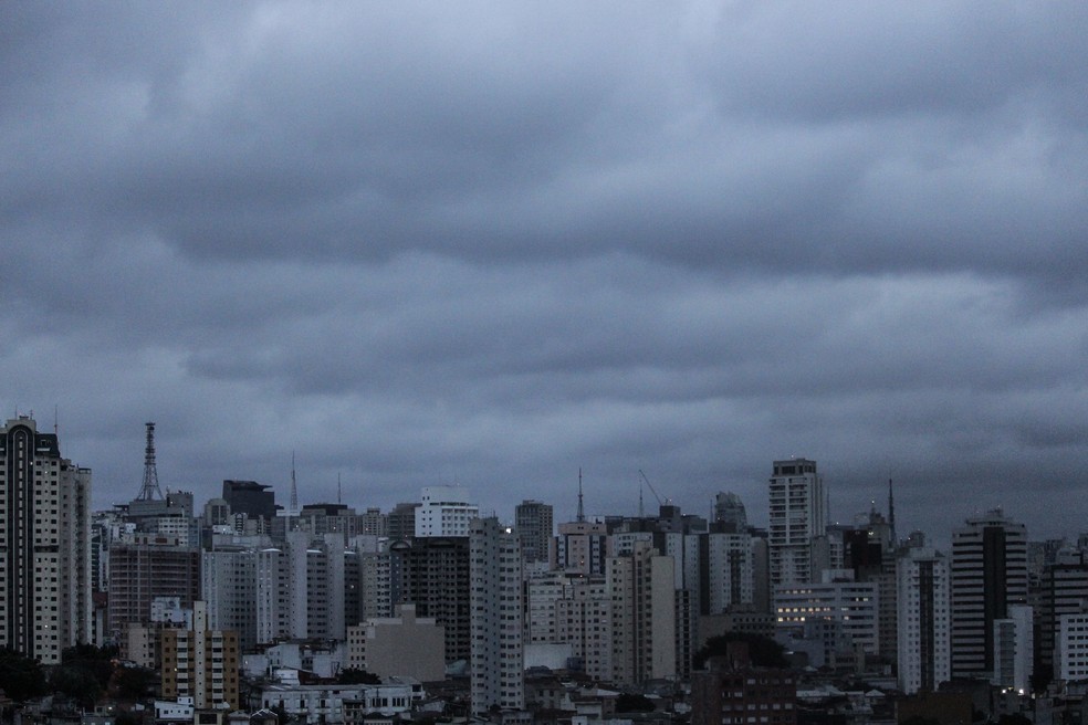 Semana começa com tempo nublado e aumento de temperatura ...