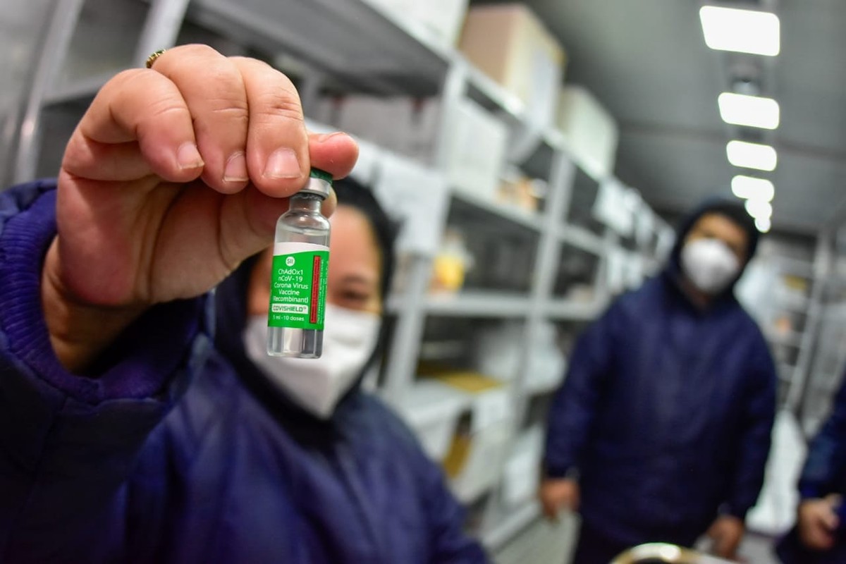 Justiça Federal suspende distribuição de 74,1 mil doses da vacina de Oxford em Manaus