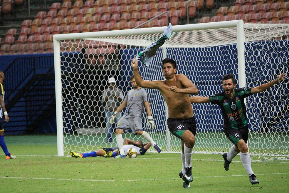 Napão marcou o gol do Manaus na primeira partida da final de 2017 — Foto: Raiana Barreto/Emanuel Sports & Marketing