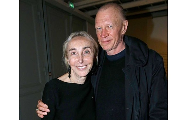 Carla Sozzani and her partner, the artist Kris Ruhs, in November 2016 at the opening of "Carla Sozzani: Entre l'Art et la Mode" - an exhibition of her photography collection at the Azzedine Alaïa gallery in Paris (Foto: Getty Images)