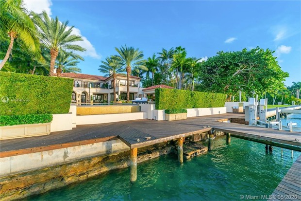 Jennifer Lopez e Alex Rodriguez compram mansão à beira-mar em Miami (Foto: Reprodução / ADP Realty)