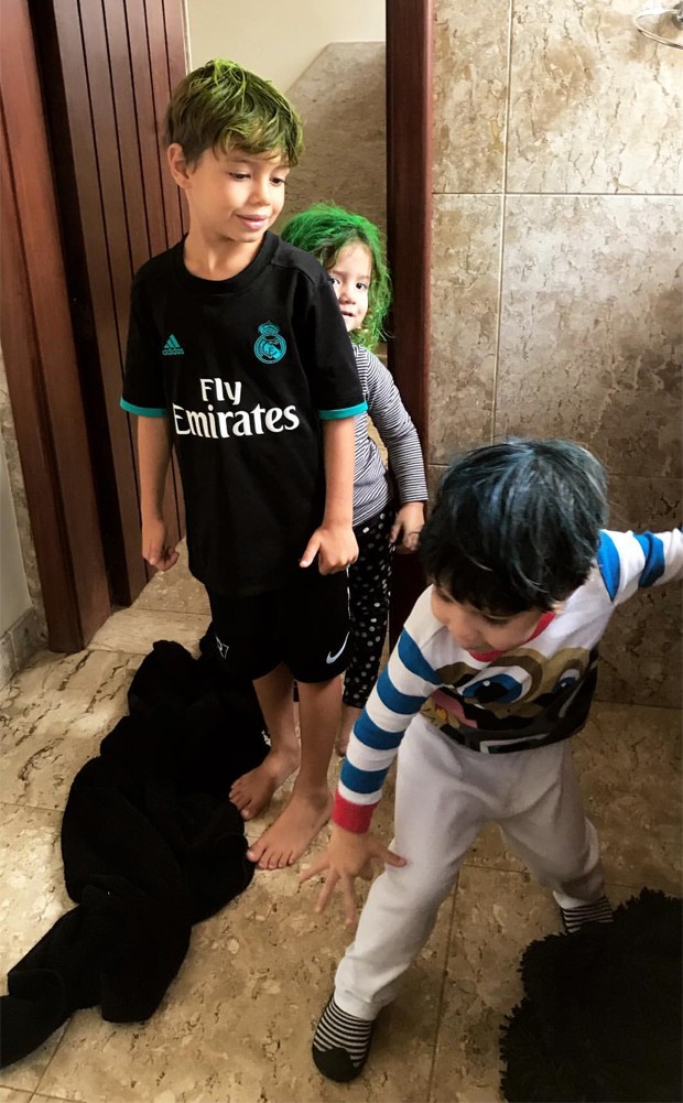 Dom, Bem e Liz, filhos de Luana Piovani e Pedro Scooby (Foto: Reprodução/Instagram)