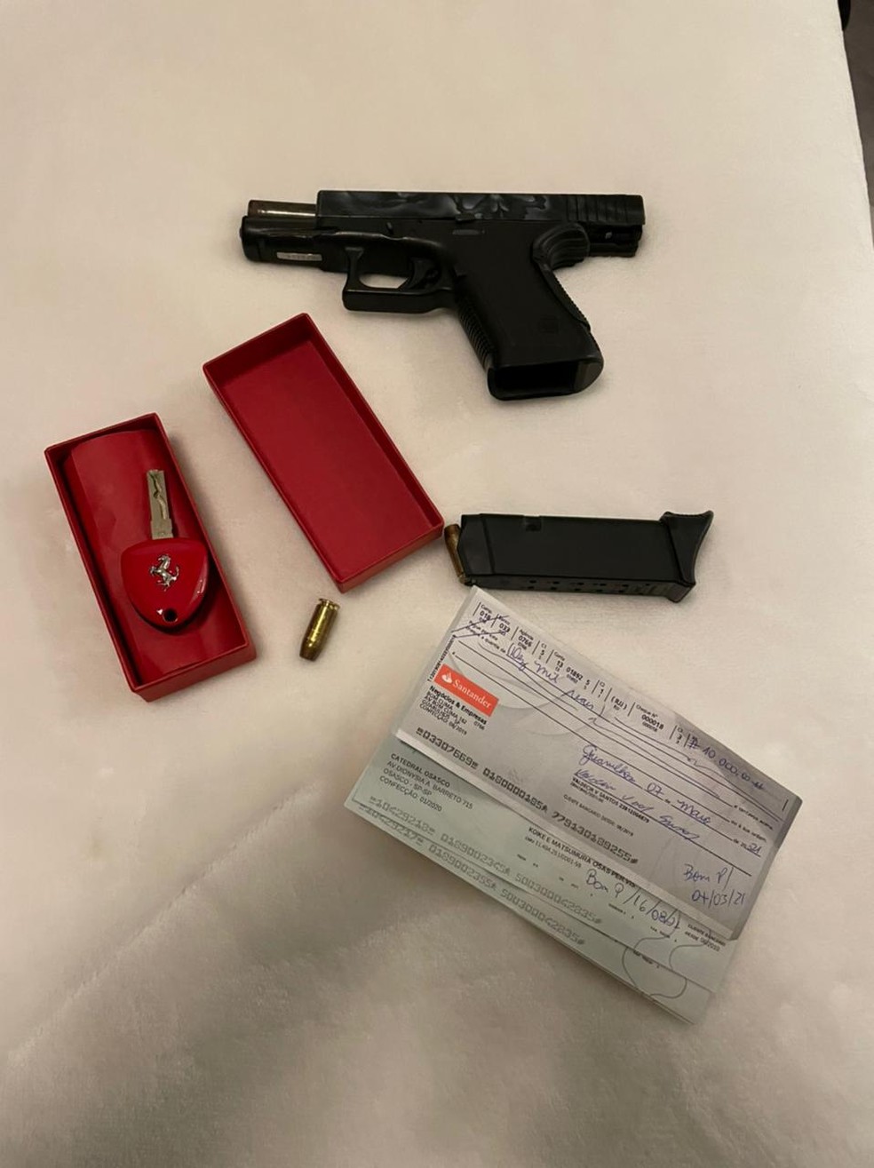 Armas e munições foram localizados — Foto: Divulgação/Polícia Civil