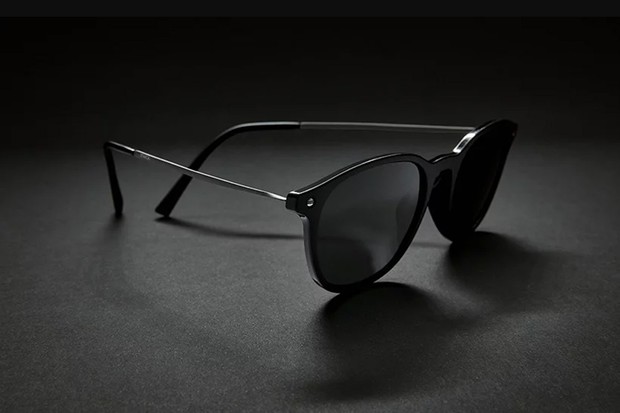 Óculos minimalistas: Philippe Starck cria coleção sem soldas e parafusos (Foto: Reprodução / Philippe Starck)