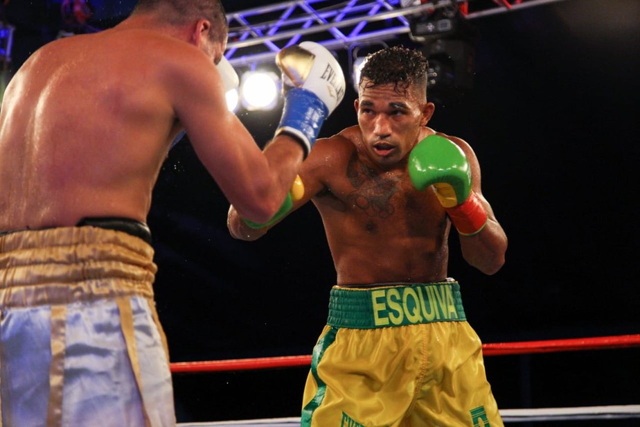 Após provocação de argentino, Esquiva Falcão vence e vai disputar título mundial da WBA