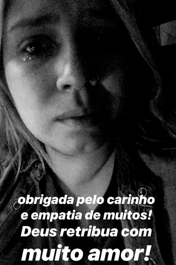Após ataques por posicionamento político, Marília Mendonça posta foto chorando (Foto: Reprodução/Instagram)