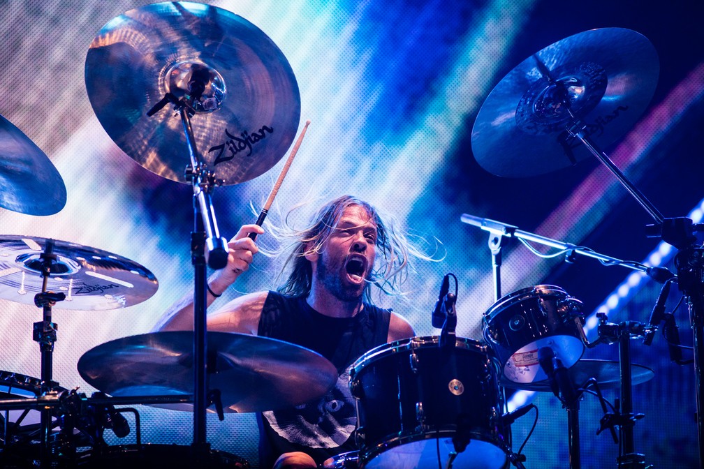 Taylor Hawkins, baterista do Foo Fighters, durante show da banda em SP em 2018 — Foto: Fábio Tito/G1