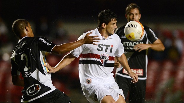 Atuações: jogadores do São Paulo se apagam diante da Ponte Preta