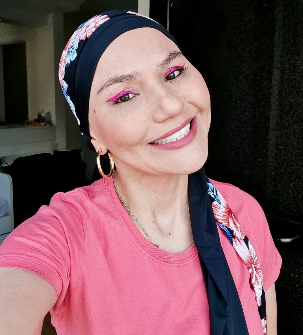 Além do câncer de mama, Jéssica também descobriu um câncer de pele que já foi removido — Foto: Arquivo pessoal