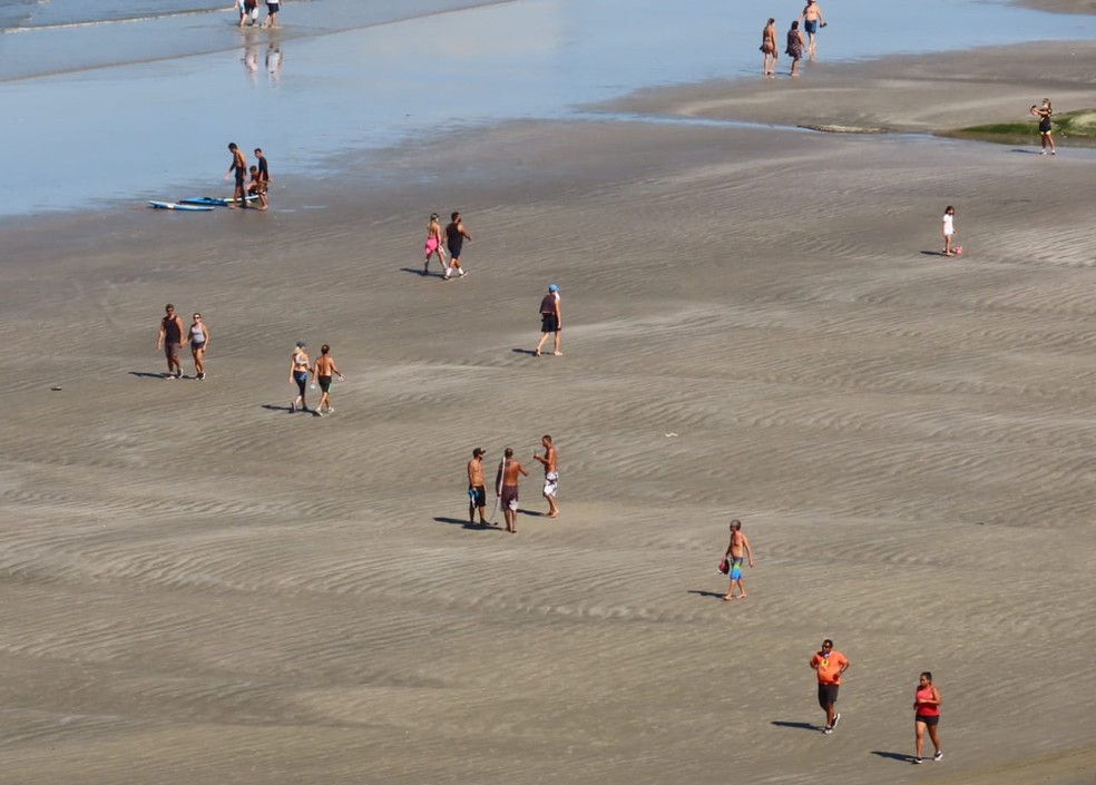 Wallpaper Banhistas Ignoram Autoridades E Curtem Praias Proibidas Em Sp For Android Free