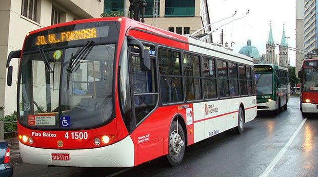 Ônibus: faixa exclusivas impactam negócios  (Foto: WikiCommons)